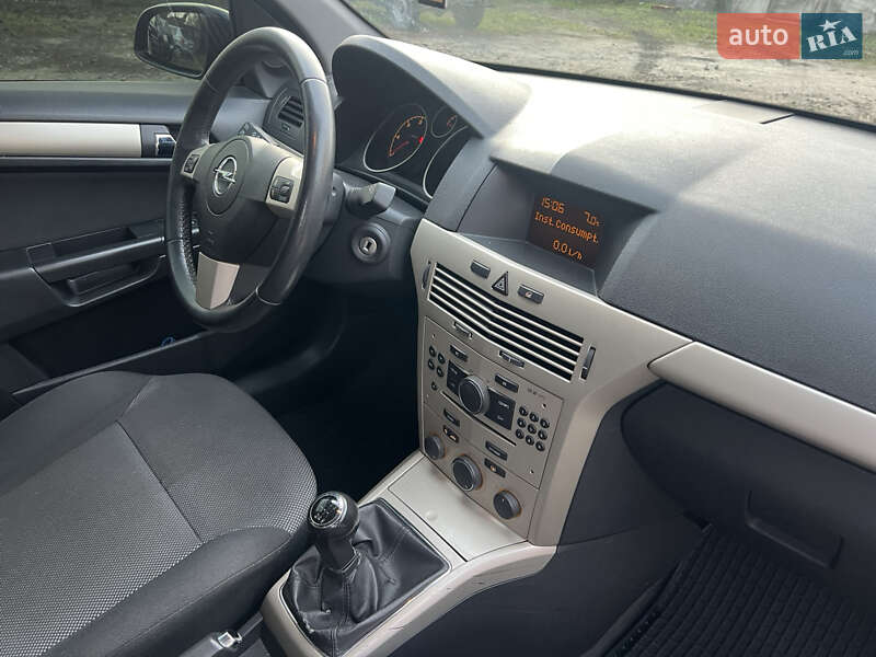 Універсал Opel Astra 2008 в Броварах