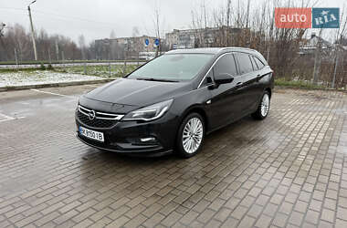 Универсал Opel Astra 2017 в Дубно