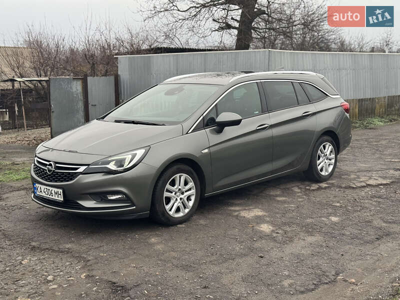 Універсал Opel Astra 2017 в Полтаві