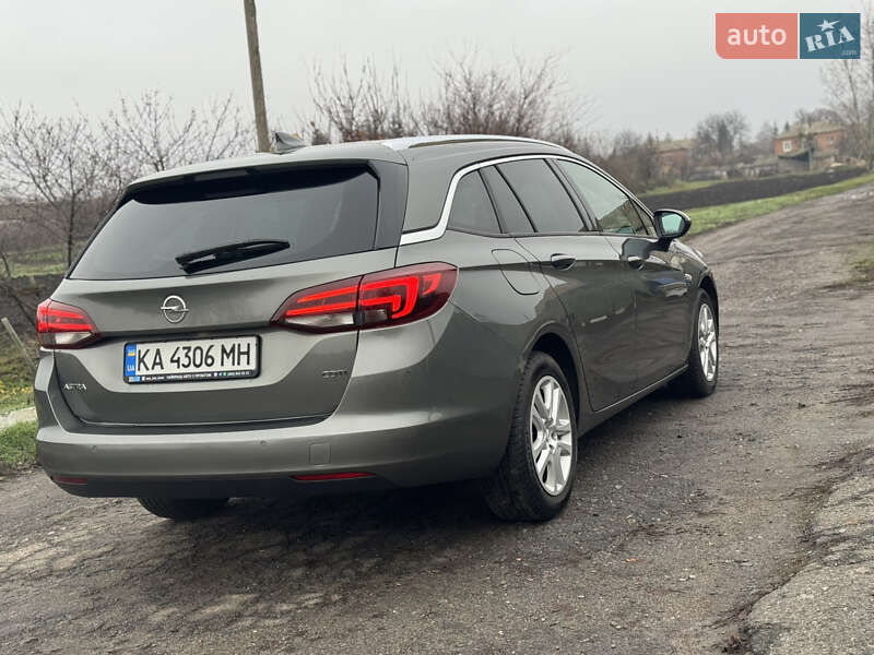 Універсал Opel Astra 2017 в Полтаві