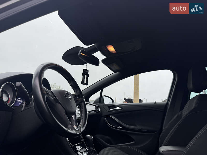 Універсал Opel Astra 2017 в Полтаві