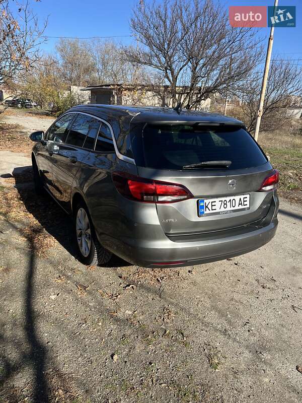 Универсал Opel Astra 2018 в Покрове