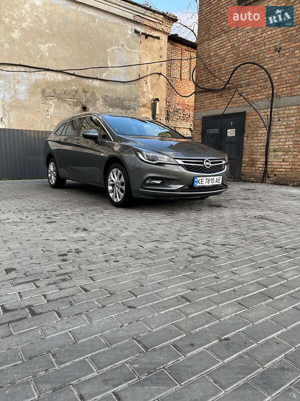 Универсал Opel Astra 2018 в Покрове