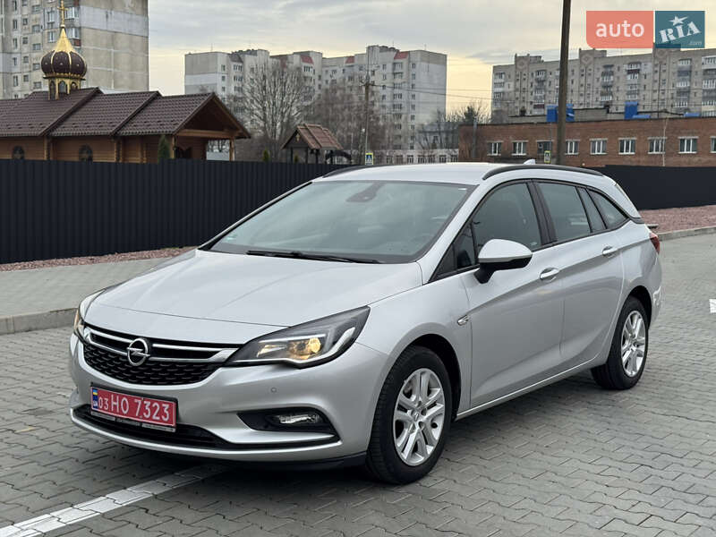 Універсал Opel Astra 2018 в Хмельницькому