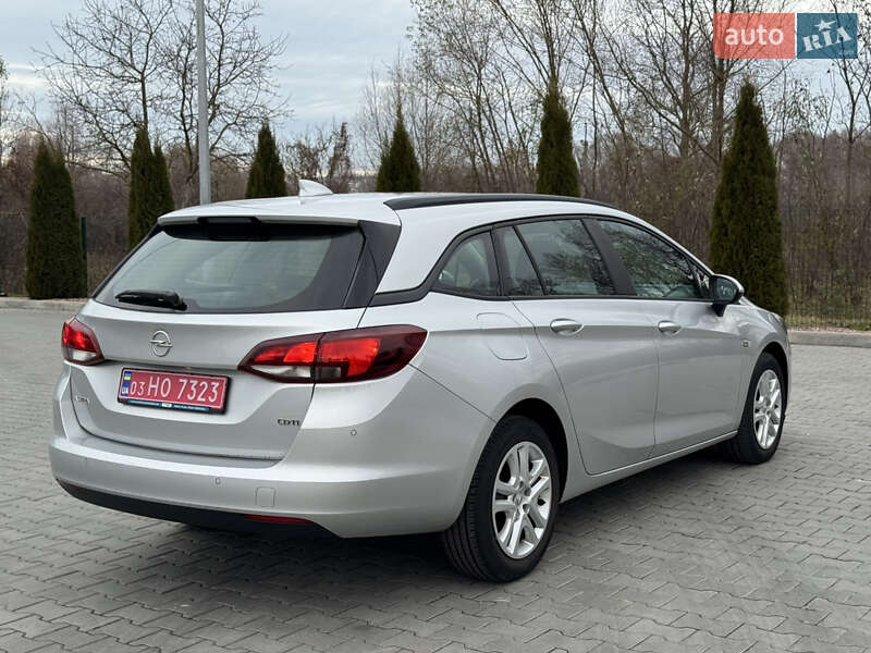 Універсал Opel Astra 2018 в Хмельницькому