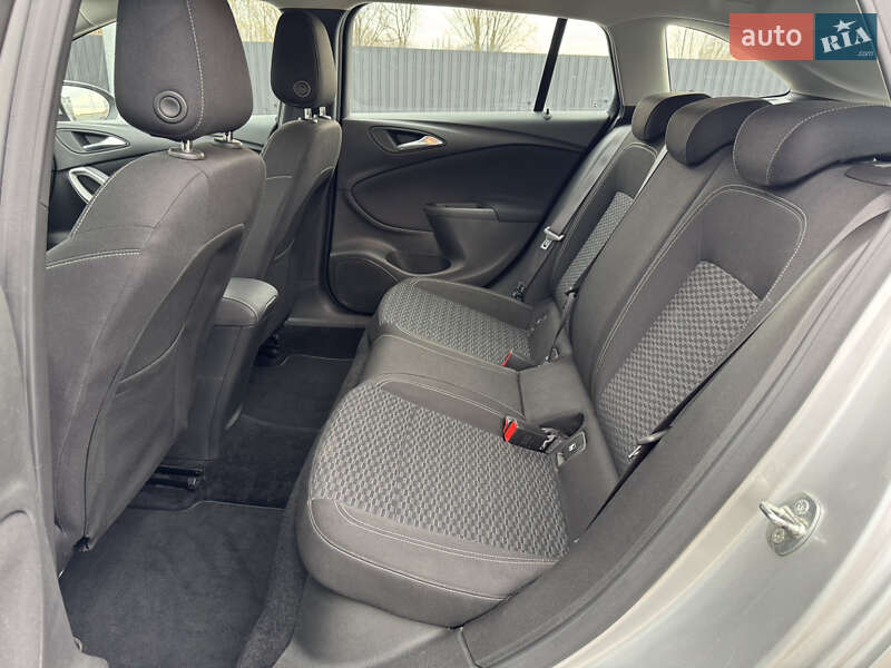 Універсал Opel Astra 2018 в Хмельницькому