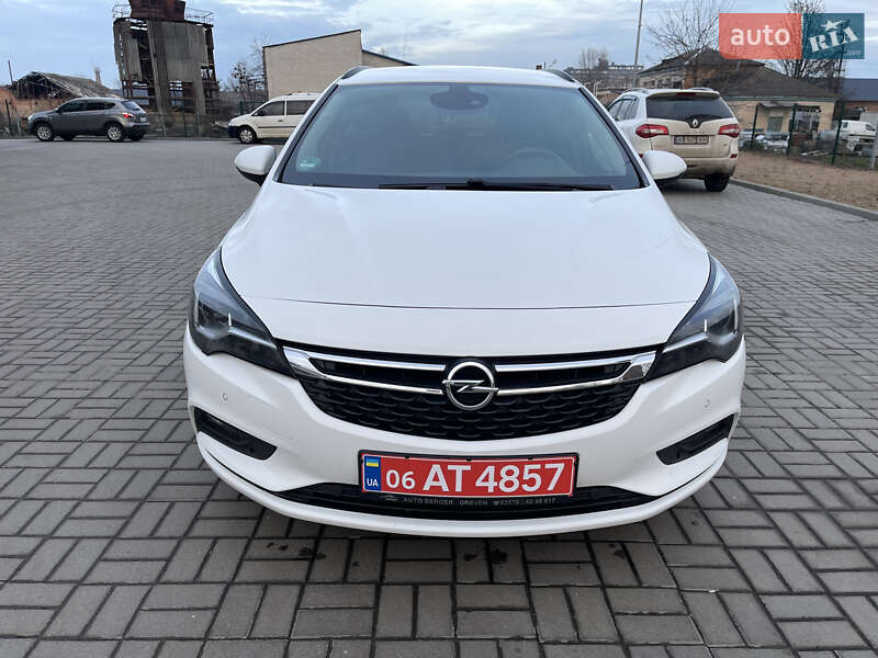 Универсал Opel Astra 2018 в Житомире