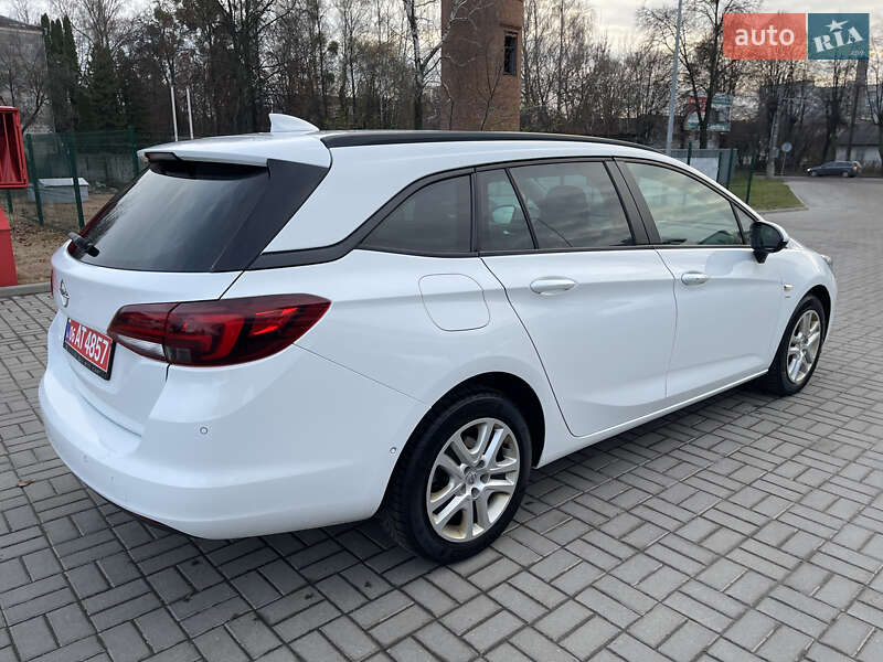 Универсал Opel Astra 2018 в Житомире