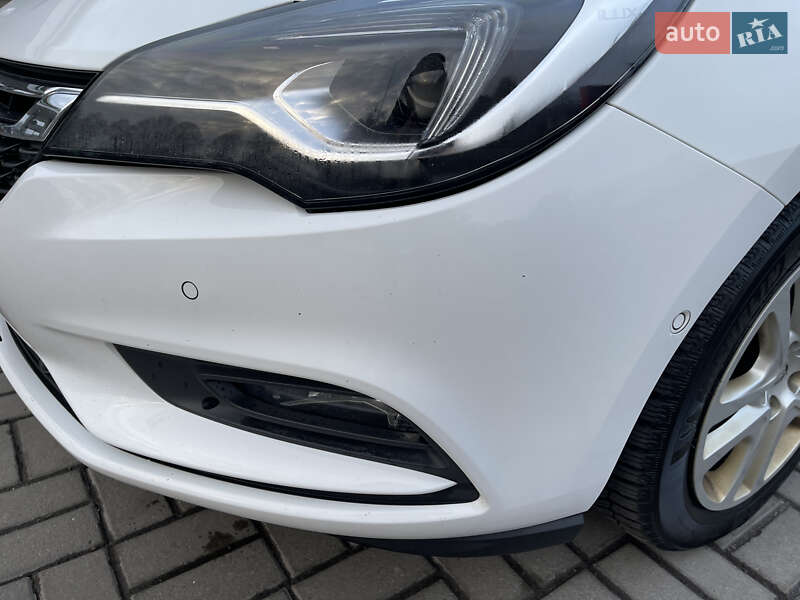 Универсал Opel Astra 2018 в Житомире