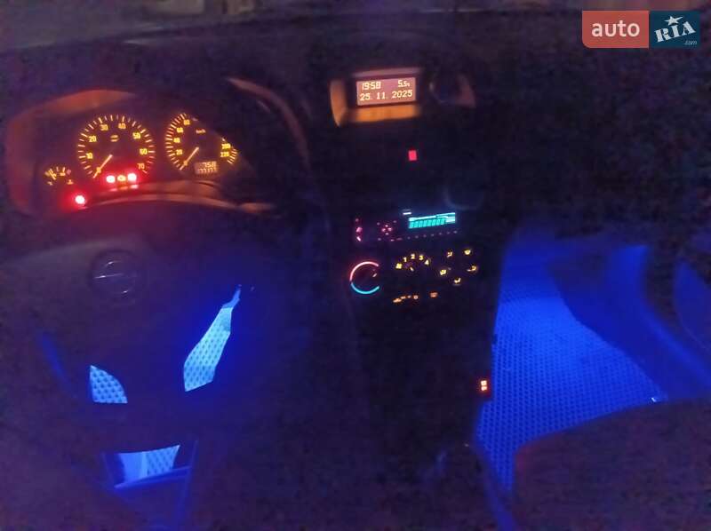 Седан Opel Astra 2008 в Хмельницькому