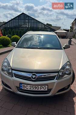 Универсал Opel Astra 2010 в Стрые