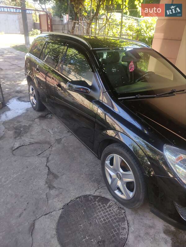 Універсал Opel Astra 2009 в Кам'янському