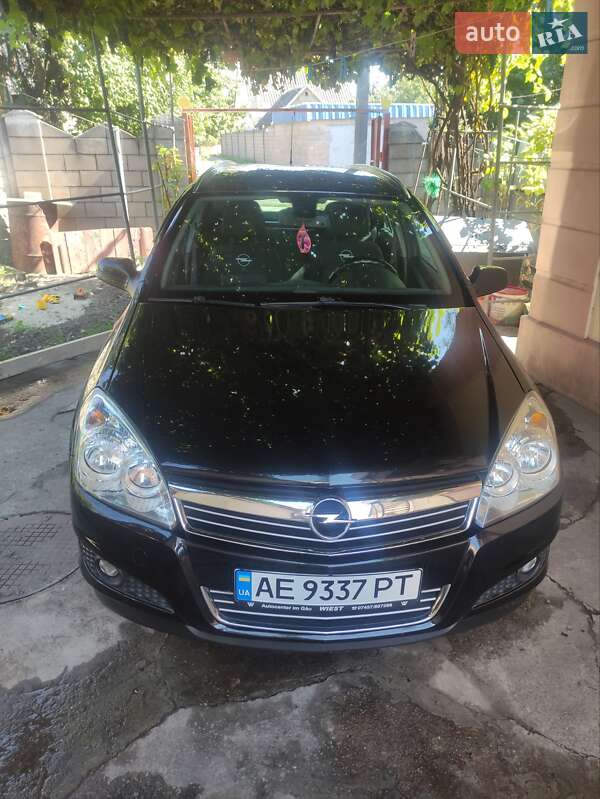 Універсал Opel Astra 2009 в Кам'янському