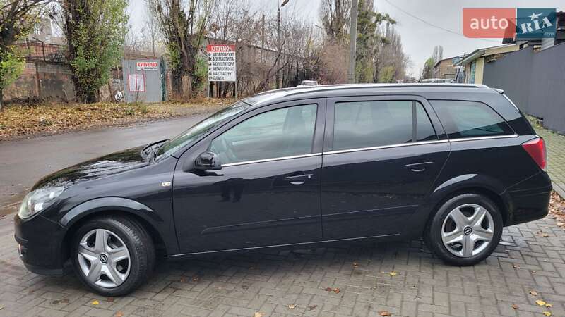 Універсал Opel Astra 2006 в Черкасах