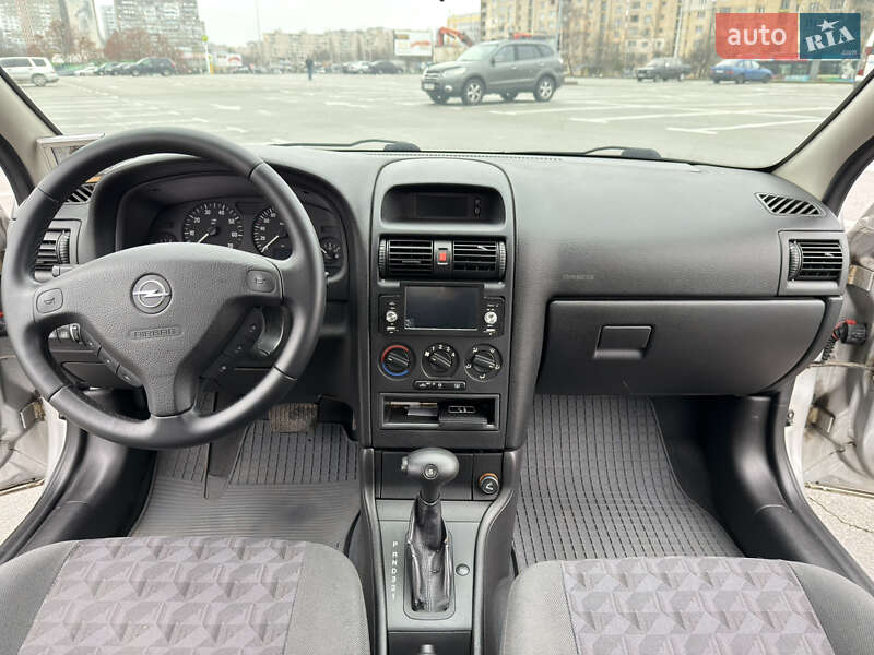 Хэтчбек Opel Astra 2004 в Киеве
