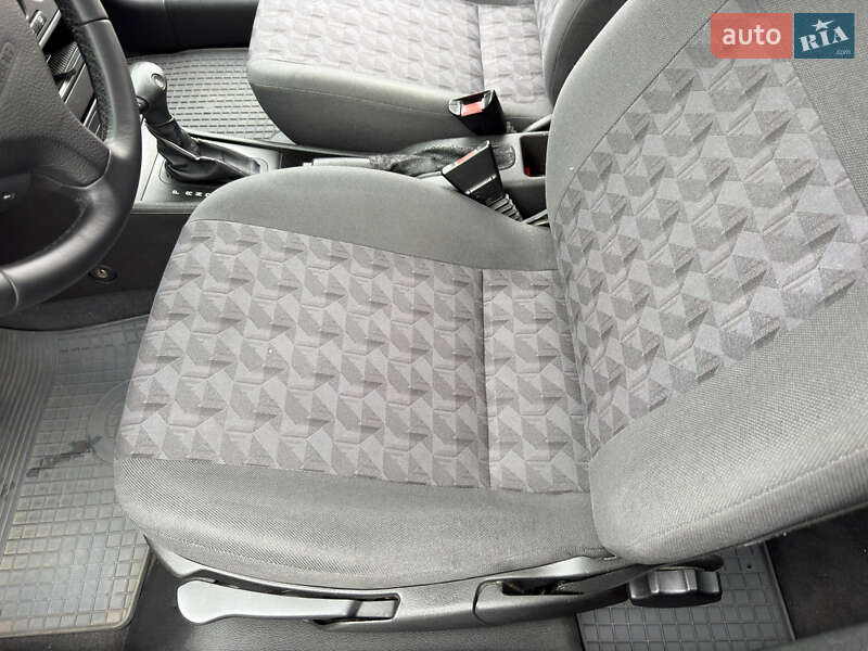 Хэтчбек Opel Astra 2004 в Киеве