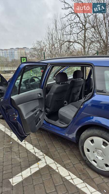 Универсал Opel Astra 2006 в Киеве