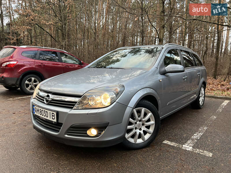 Универсал Opel Astra 2005 в Житомире