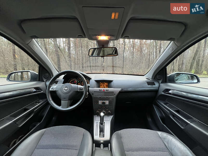 Универсал Opel Astra 2005 в Житомире