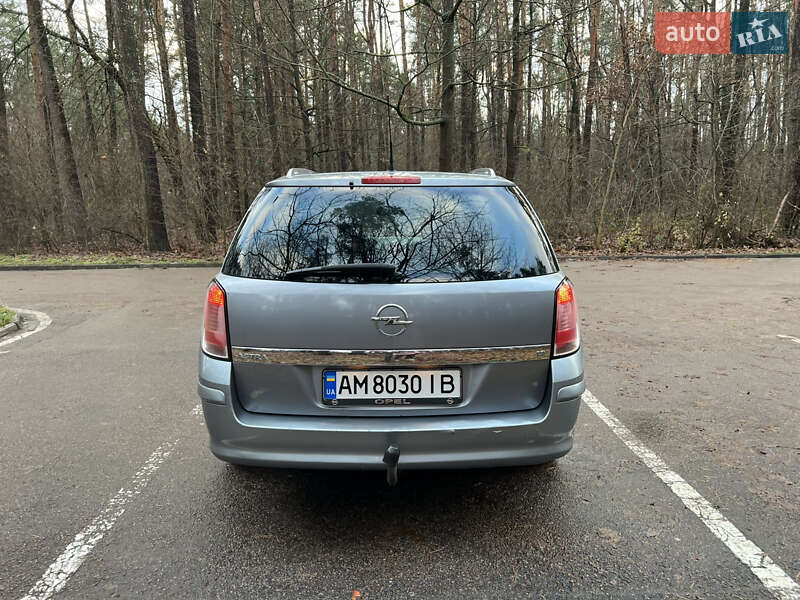 Универсал Opel Astra 2005 в Житомире