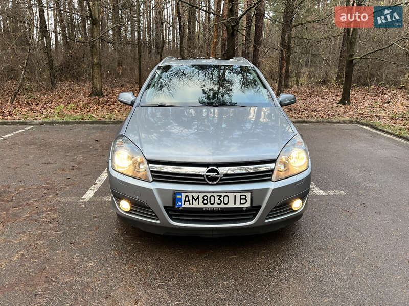 Универсал Opel Astra 2005 в Житомире