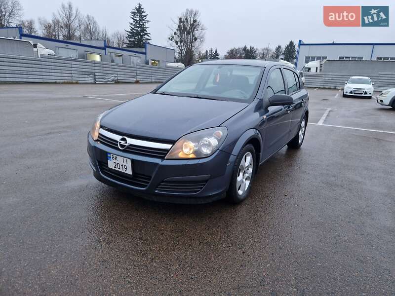 Хетчбек Opel Astra 2006 в Рівному
