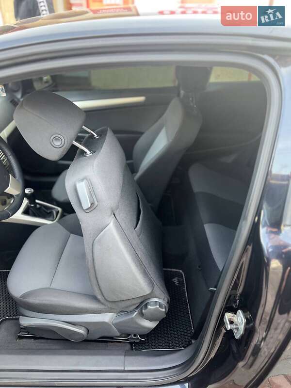 Купе Opel Astra 2008 в Прилуках