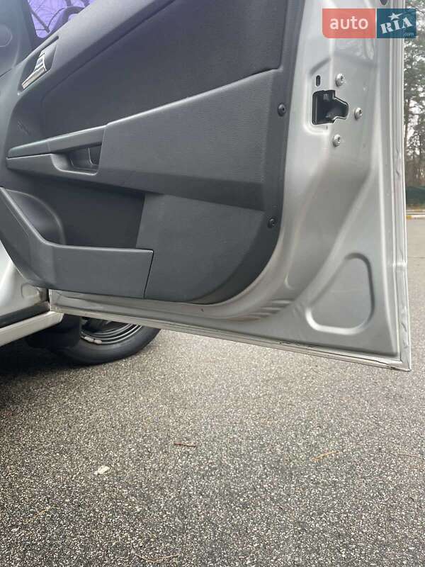 Універсал Opel Astra 2013 в Києві