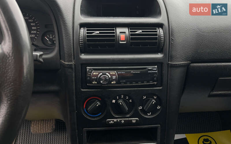 Хетчбек Opel Astra 2000 в Коломиї