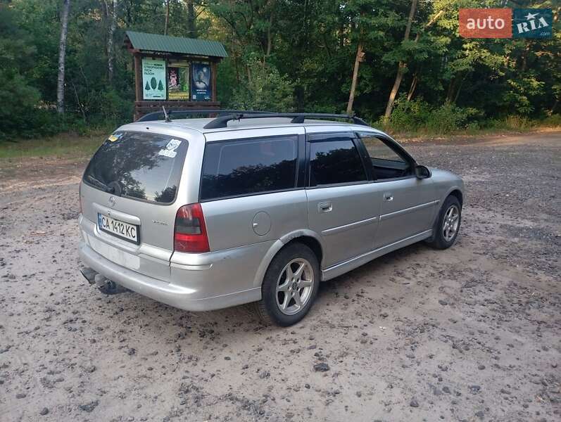 Универсал Opel Astra 1999 в Черкассах