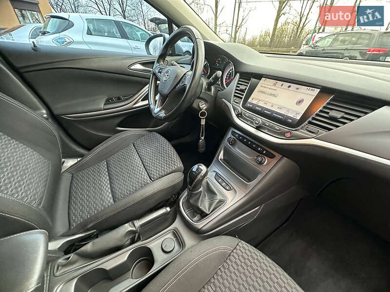 Універсал Opel Astra 2018 в Коломиї