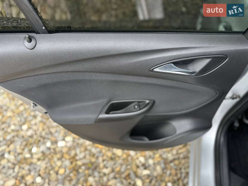 Універсал Opel Astra 2018 в Коломиї