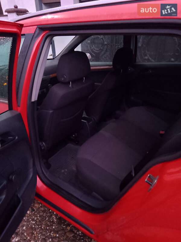 Универсал Opel Astra 2005 в Хусте