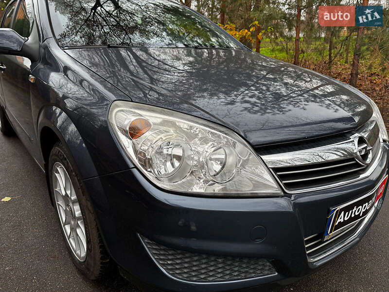 Універсал Opel Astra 2008 в Києві