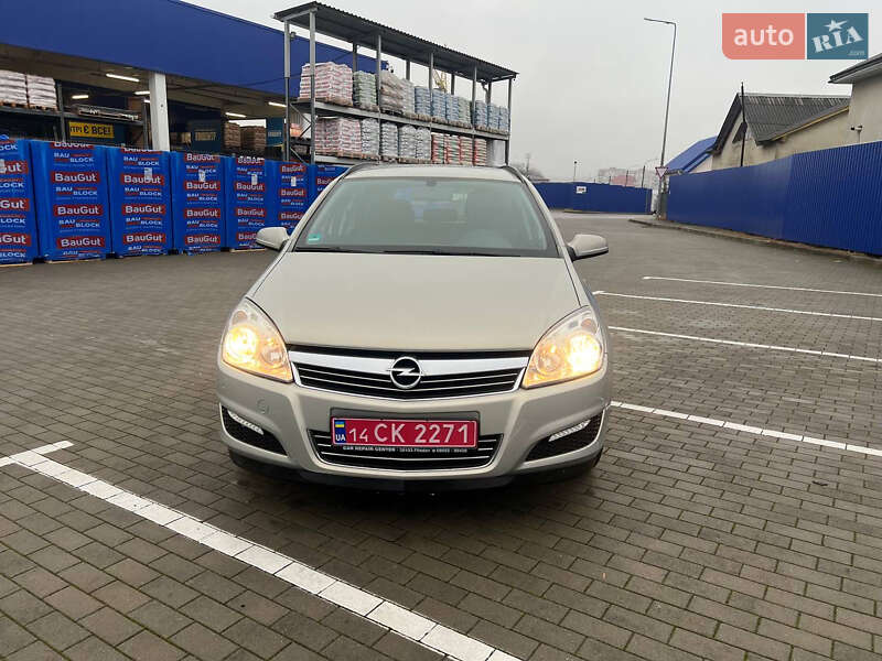 Універсал Opel Astra 2009 в Калуші