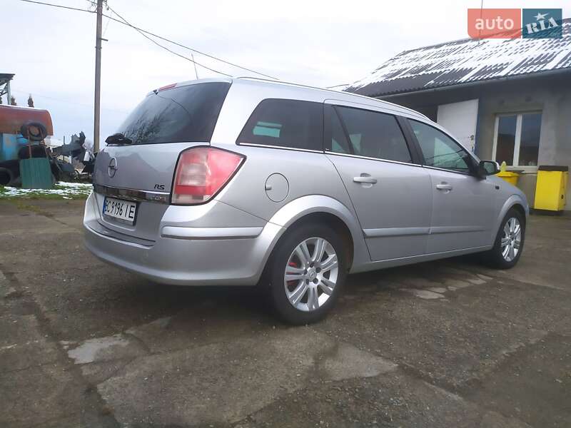 Універсал Opel Astra 2008 в Стрию