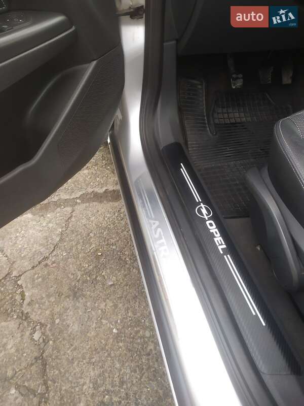 Універсал Opel Astra 2008 в Стрию