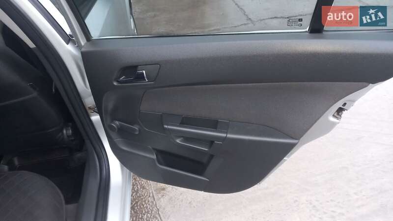 Универсал Opel Astra 2007 в Монастырище фото 19 Универсал Opel Astra 2007 в Монастырище