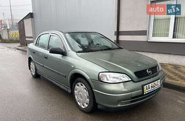 Седан Opel Astra 2009 в Киеве
