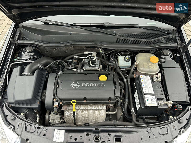 Универсал Opel Astra 2009 в Луцке