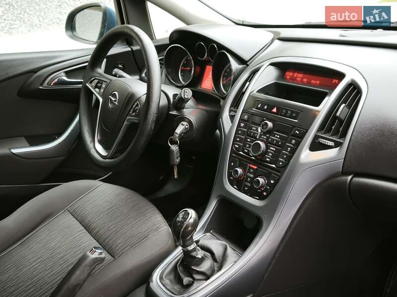 Универсал Opel Astra 2013 в Львове фото 30 Универсал Opel Astra 2013 в Львове