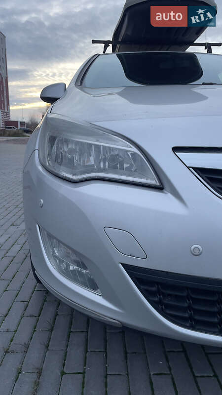 Хетчбек Opel Astra 2011 в Києві