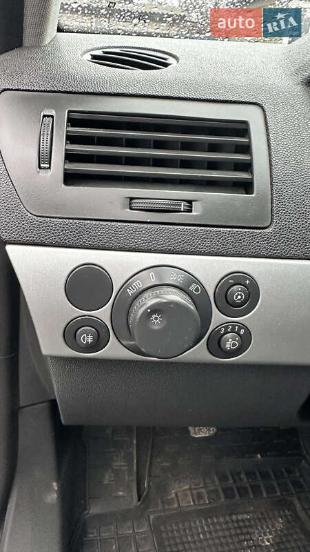 Універсал Opel Astra 2010 в Смілі