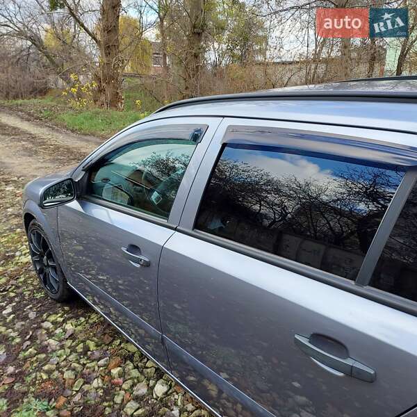 Універсал Opel Astra 2009 в Харкові