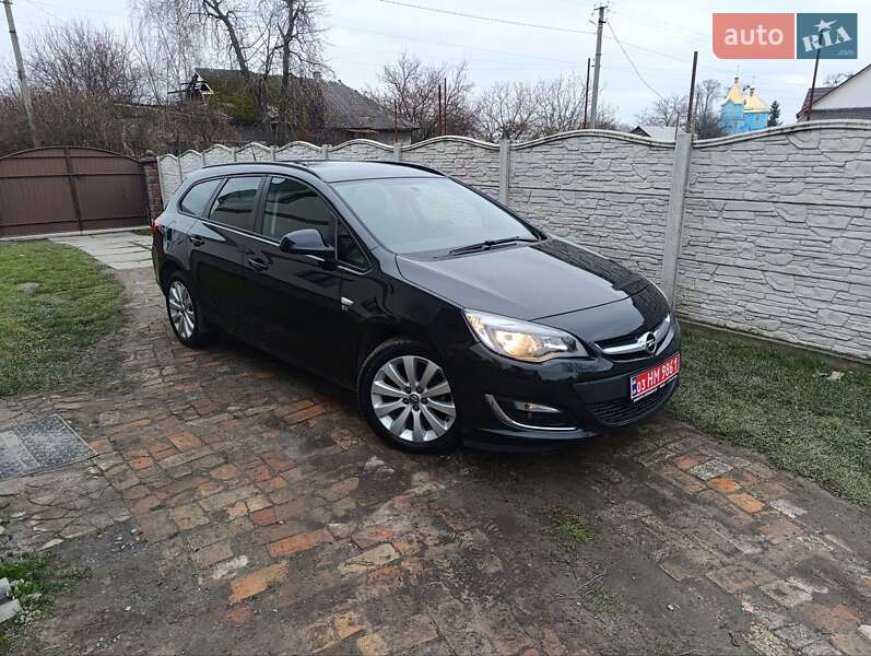 Універсал Opel Astra 2012 в Гощі
