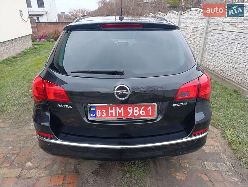 Універсал Opel Astra 2012 в Гощі