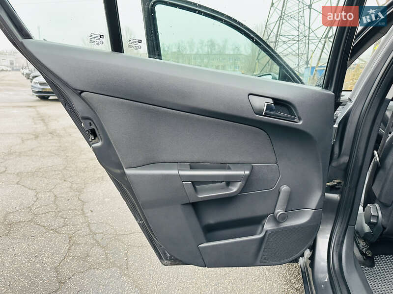 Хетчбек Opel Astra 2012 в Харкові