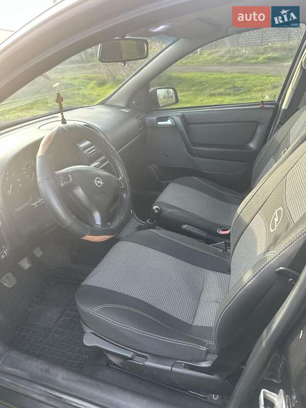 Седан Opel Astra 2005 в Одесі