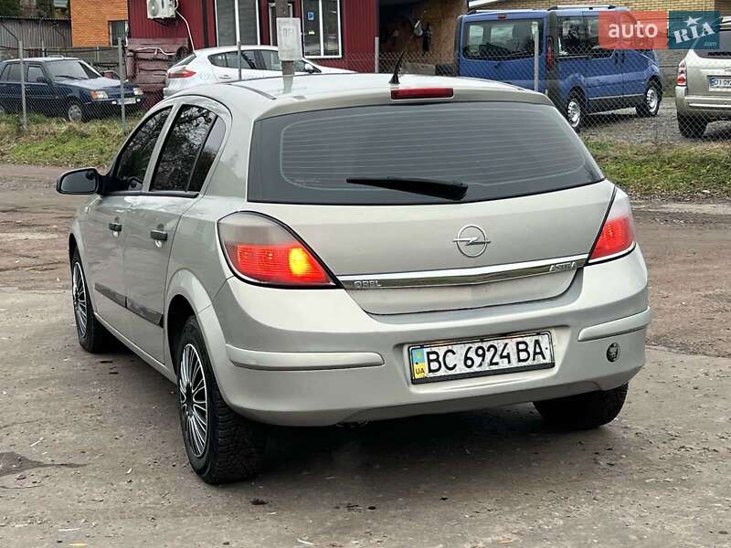 Хетчбек Opel Astra 2007 в Шептицькому