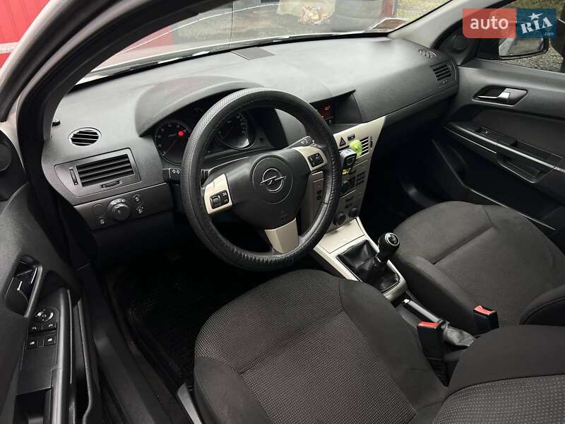 Хетчбек Opel Astra 2007 в Шептицькому